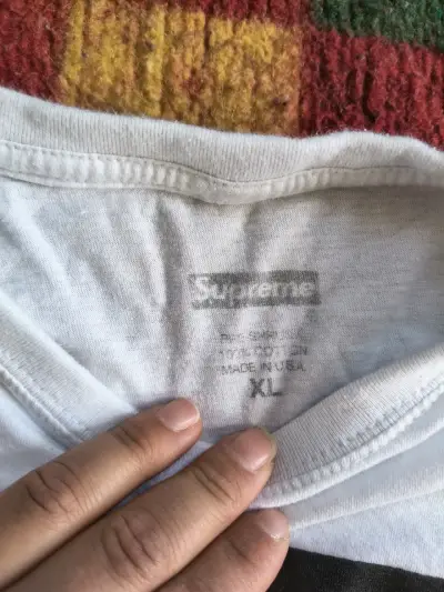 Polera Supreme blanca de manga larga - miniatura 2