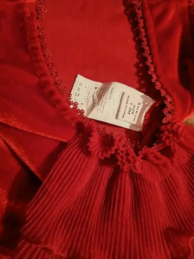 Body de bebé rojo con volantes - miniatura 3