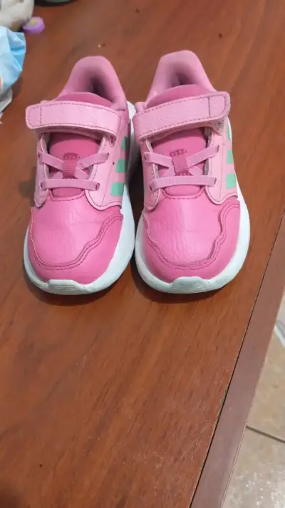 Zapatillas deportivas rosadas para niños - miniatura 1