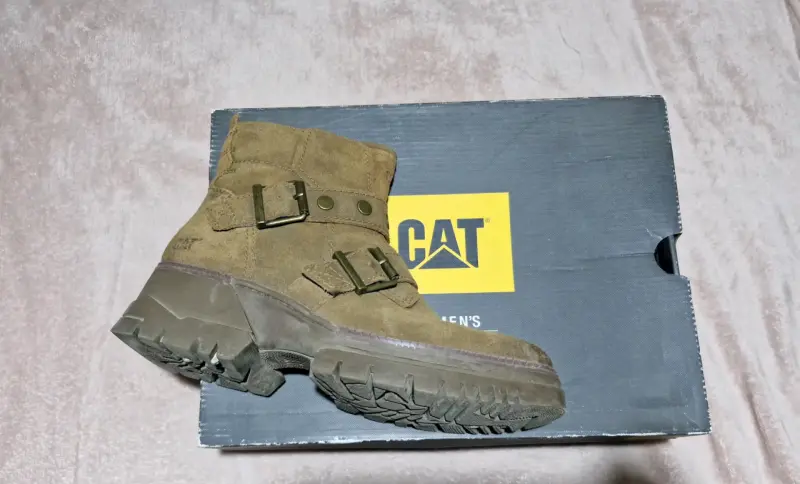 Botas Caterpillar de cuero marrón