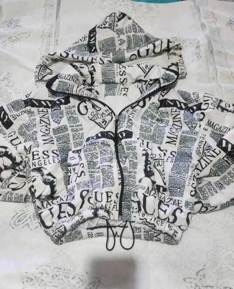 Parka crop Guess con capucha réplica - 2