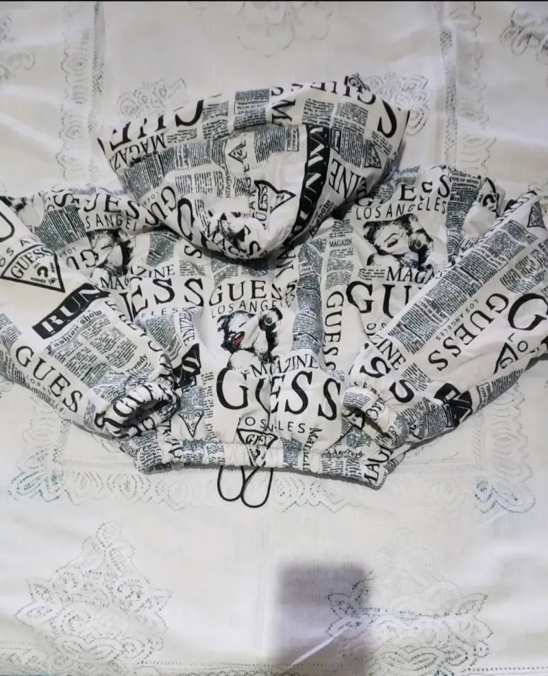 Parka crop Guess con capucha réplica - 3