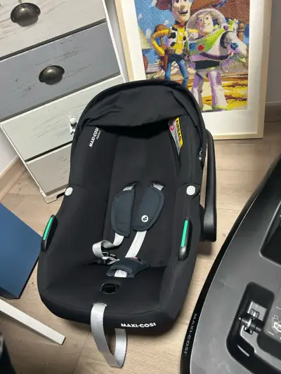 Silla de auto Maxi-Cosi negra - miniatura 1