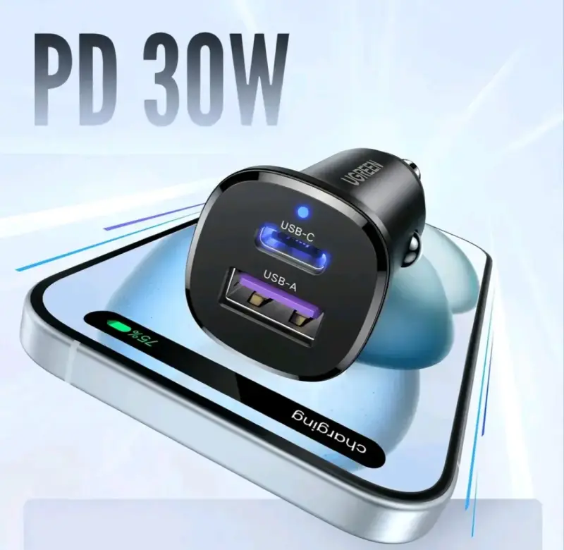 Cargador de auto UGREEN USB-C y USB-A - 3
