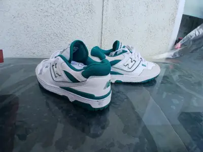 Zapatillas deportivas New Balance blancas y verdes - miniatura 2