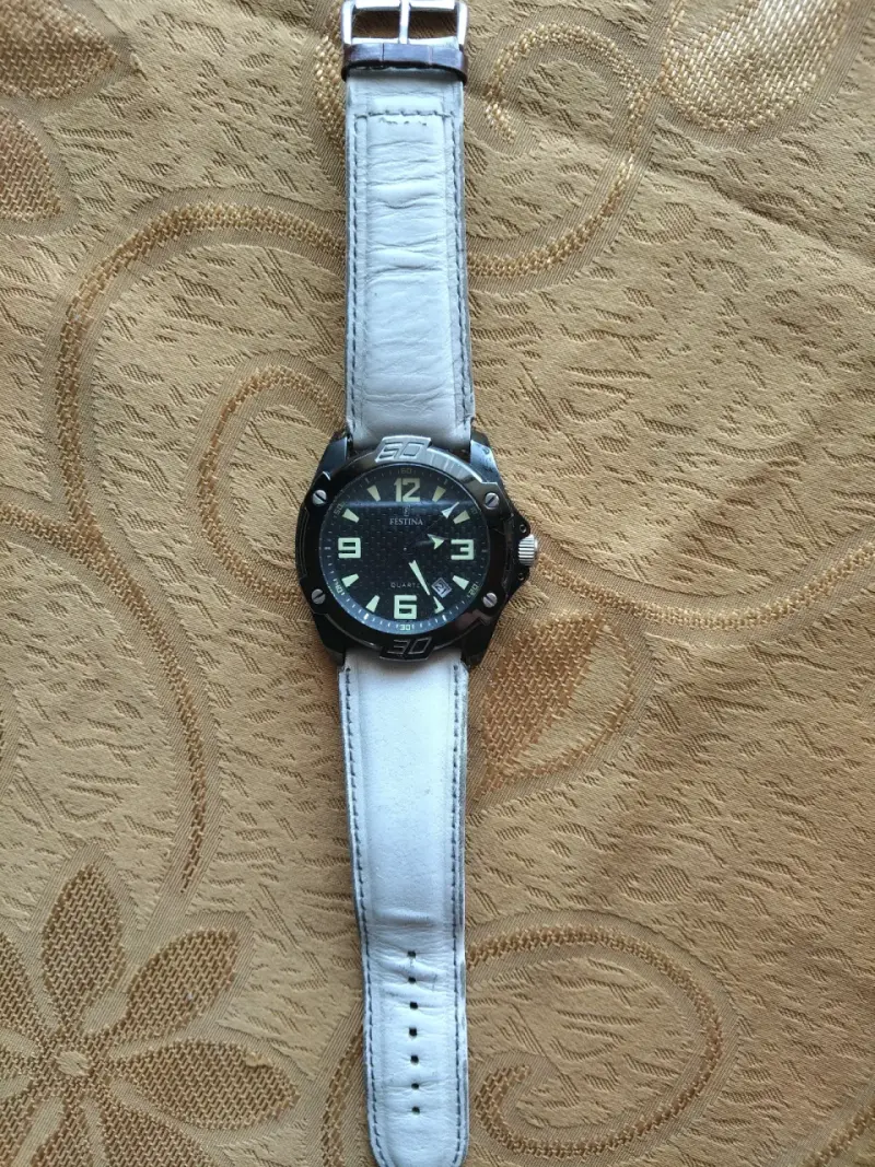 Reloj Festina con correa blanca - 2