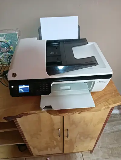 Impresora multifuncional HP Officejet - miniatura 1