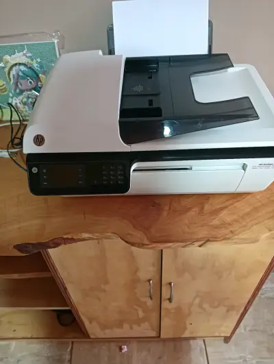 Impresora multifuncional HP Officejet - miniatura 2