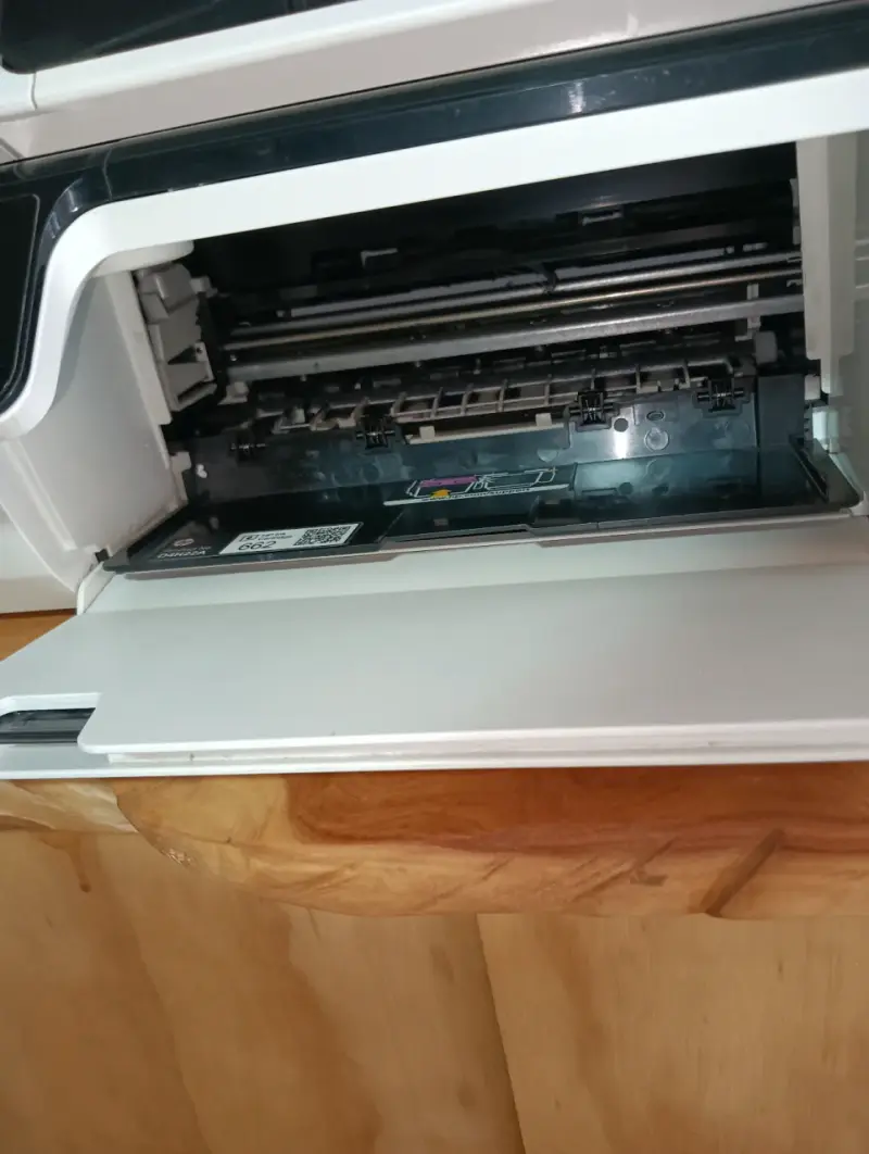 Impresora multifuncional HP Officejet - 4