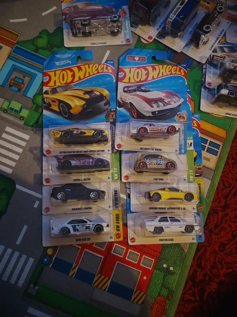 autos Hot Wheels - 1