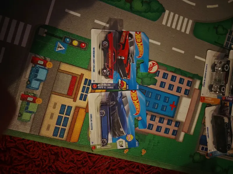 autos Hot Wheels - 4