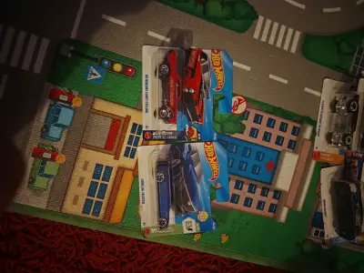 autos Hot Wheels - miniatura 4