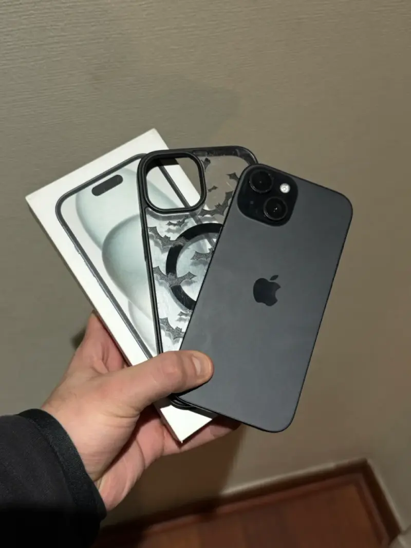iPhone 15 - 2
