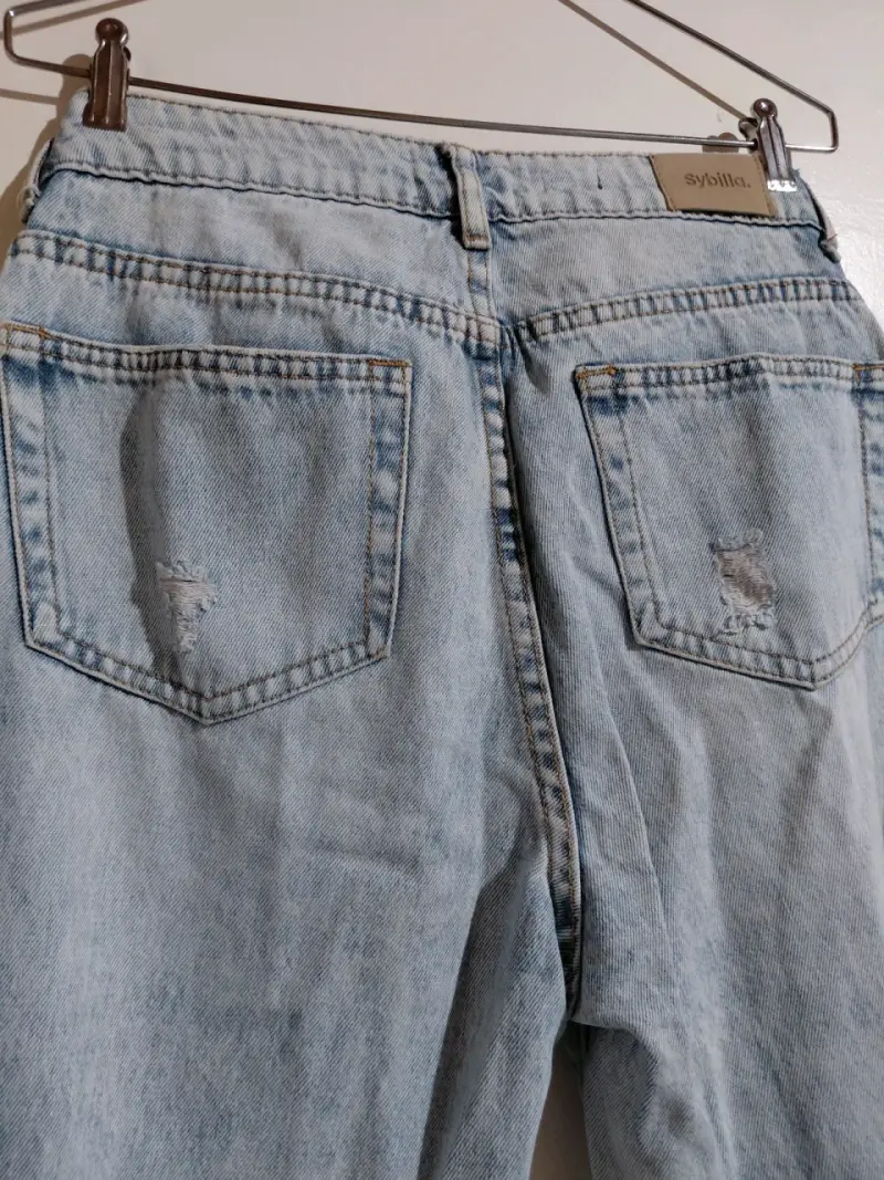 Jeans desgastados de mezclilla clara - 3