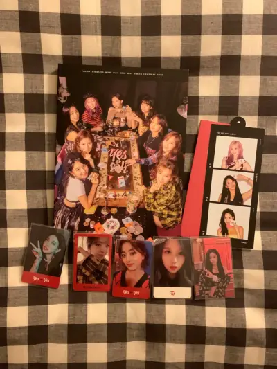 Álbum “Yes or Yes” de twice como nuevo. - miniatura 2