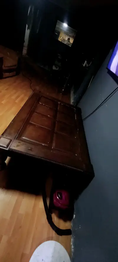 Mesa de centro de madera oscura - miniatura 1