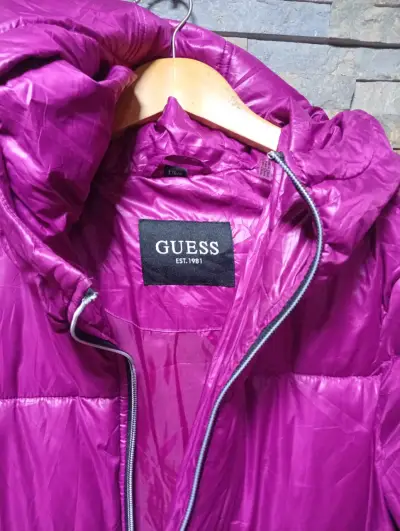 Chaqueta Guess morada con capucha - miniatura 1