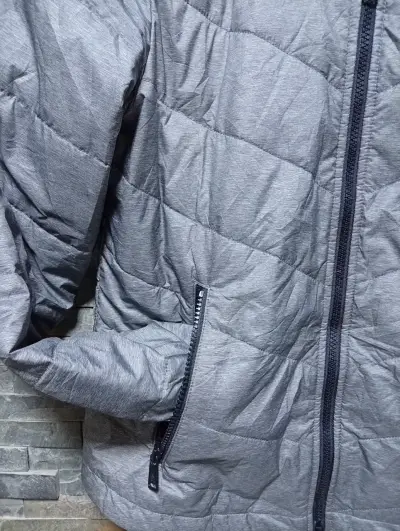 Chaqueta gris The North Face para hombre - miniatura 2