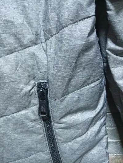 Chaqueta gris The North Face para hombre - miniatura 3