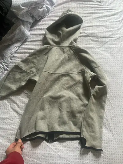 Polerón Nike gris con capucha - miniatura 2
