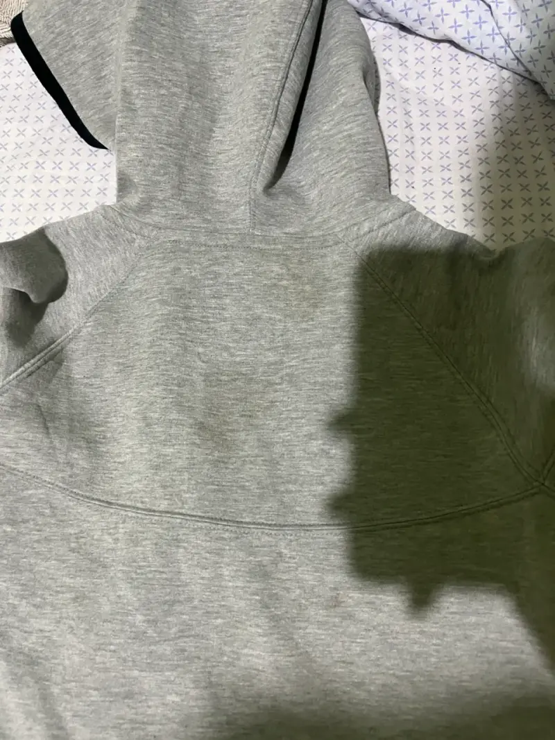 Polerón Nike gris con capucha - 5