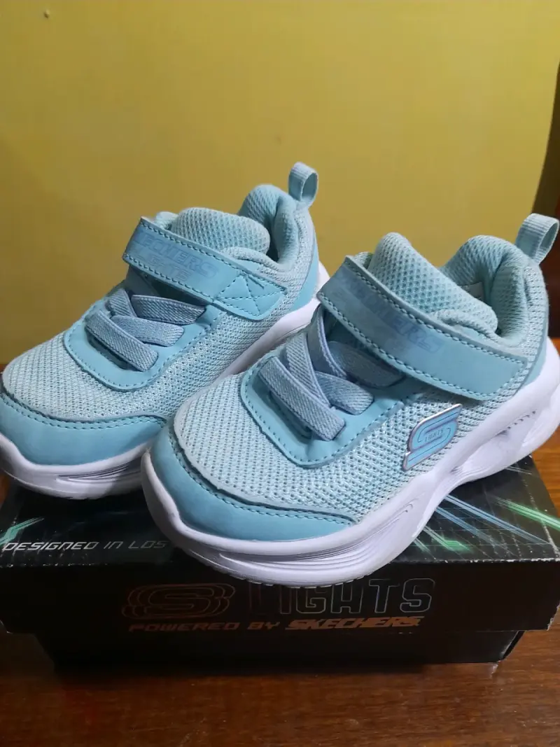 Zapatillas Skechers S Lights celestes para niños - 2