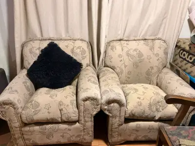 Juego de sillones tapizados beige - miniatura 1