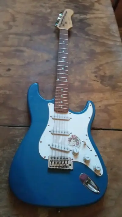 Guitarra eléctrica azul estilo Stratocaster - miniatura 5