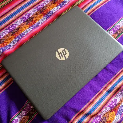 Laptop HP 240 G7 - miniatura 2