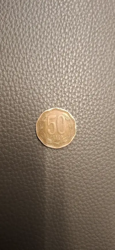 Moneda chilena de 50 pesos 2008 "CHIIE" - miniatura 1