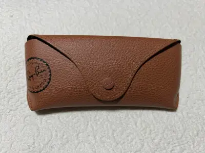 Gafas de sol Ray-Ban negras con estuche - miniatura 2