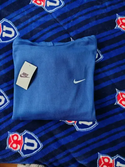 Polerón Nike con logo bordado, cartera canguro - miniatura 1