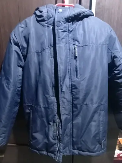 Chaqueta azul con capucha para niño - miniatura 1