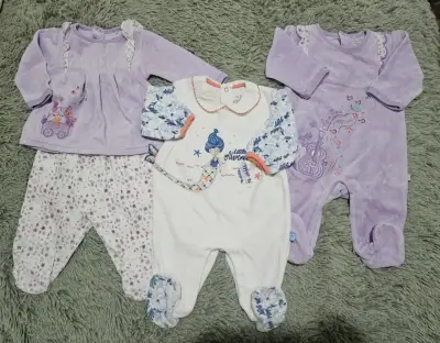 Conjunto de ropa para bebé niña - miniatura 1