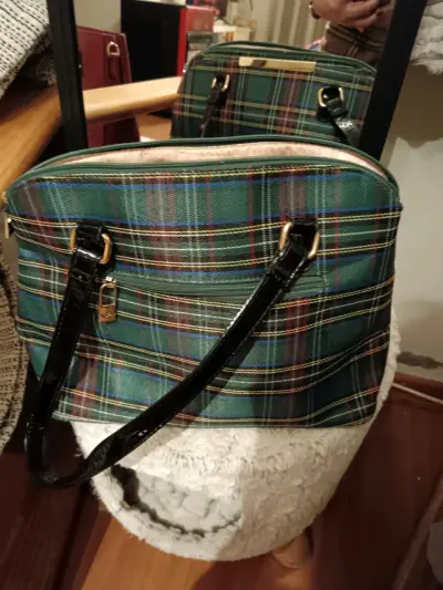 Bolso de mano tartán verde con asas negras - miniatura 2