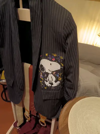 Blazer a rayas con diseño de Snoopy - miniatura 1