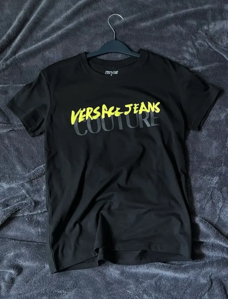 Polera negra Hugo Boss con logo - 4