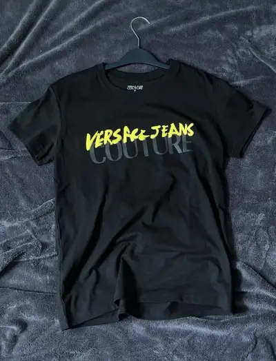 Polera negra Hugo Boss con logo - miniatura 4