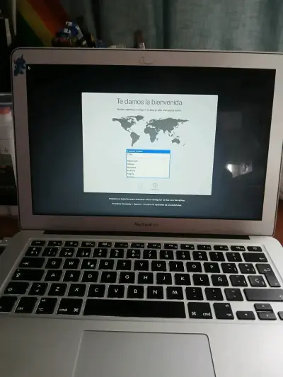 MacBook Air 13 pulgadas 2017 con macOS Monterey - miniatura 3