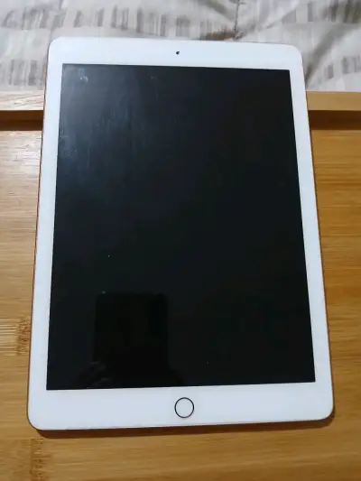 Ipad 6ta generación 128 Gb - miniatura 1