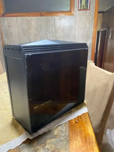 Gabinete de PC con panel lateral de vidrio - miniatura 3