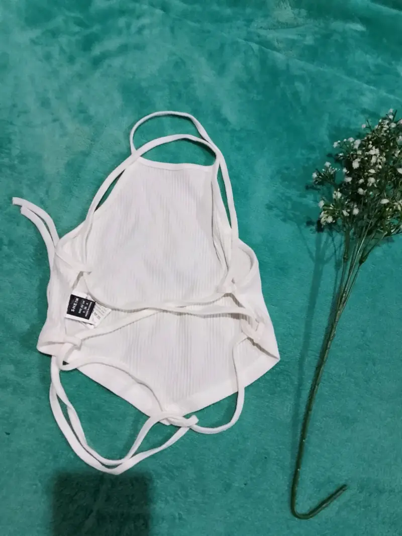 Top blanco de tirantes Shein