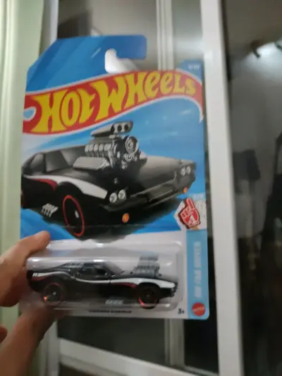 Hot Wheels Ford Mustang Shelby GT500 - miniatura 3