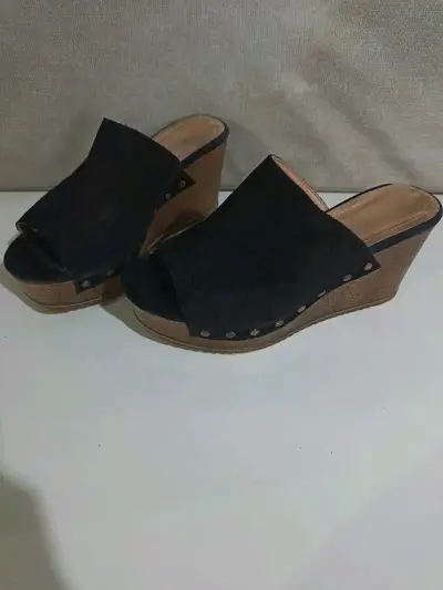 Sandalias de plataforma negras - miniatura 1