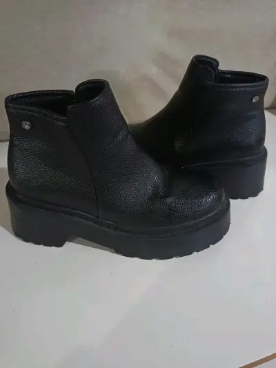 Botines negros de cuero con plataforma - miniatura 1