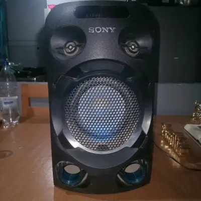 Parlante Sony con sonido potente - miniatura 1