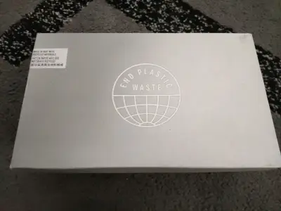 Caja de zapatos reciclada 'End Plastic Waste' - miniatura 1