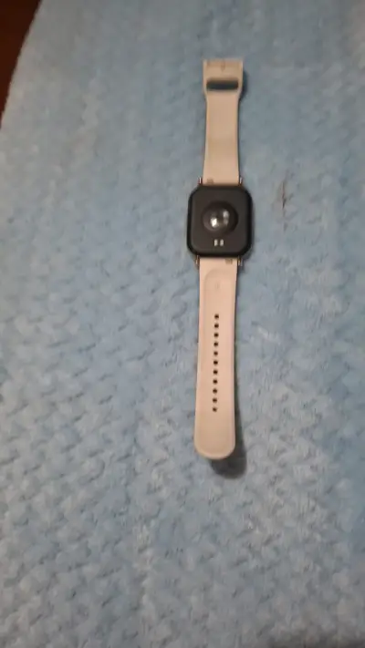 Smartwatch con correa beige - miniatura 2