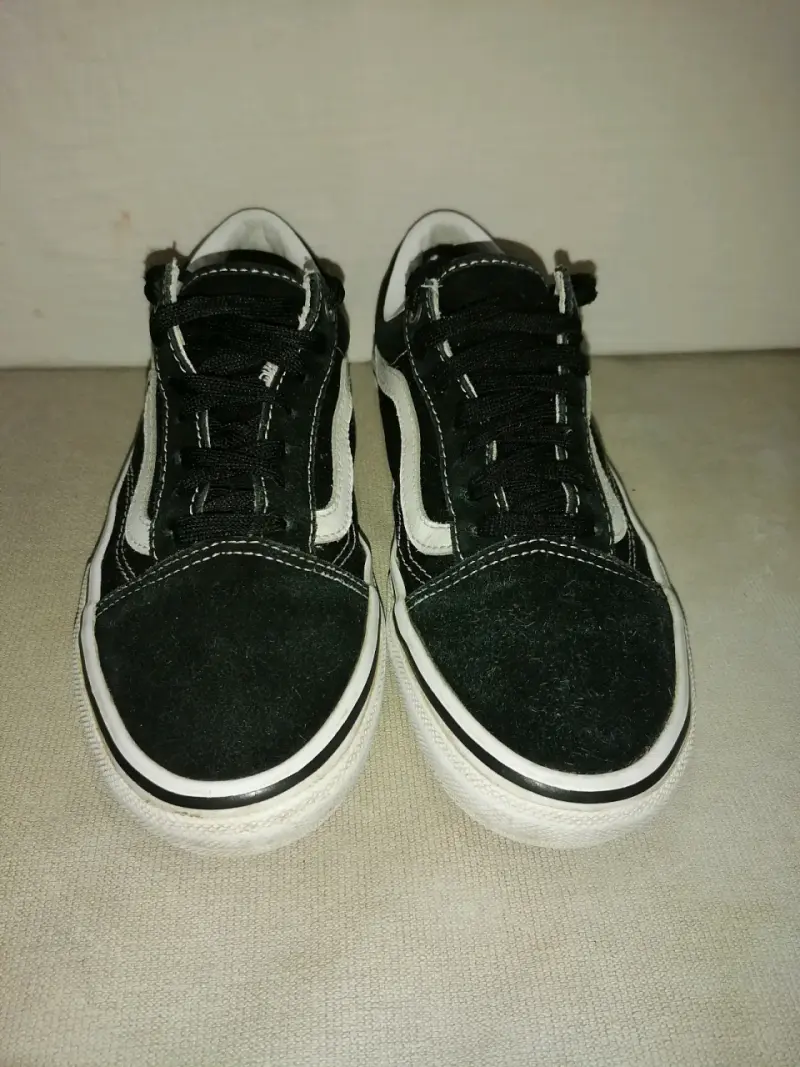 Zapatillas negras de lona estilo casual