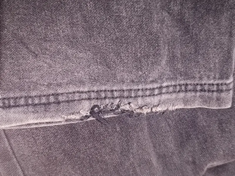 Jeans negros de mezclilla para mujer - 4